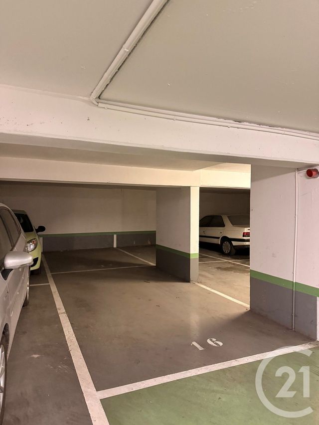 parking à vendre - 10.0 m2 - PARIS - 75020 - ILE-DE-FRANCE - Century 21 Victor Hugo - Trocadéro