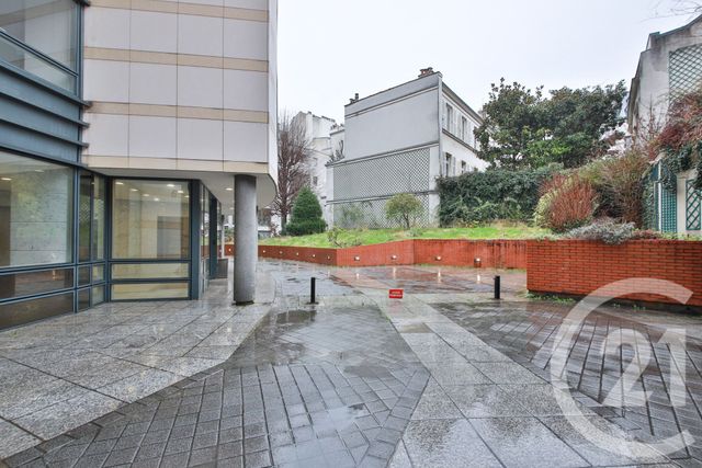 Appartement F3 à louer - 3 pièces - 74.0 m2 - PARIS - 75009 - ILE-DE-FRANCE - Century 21 Victor Hugo - Trocadéro