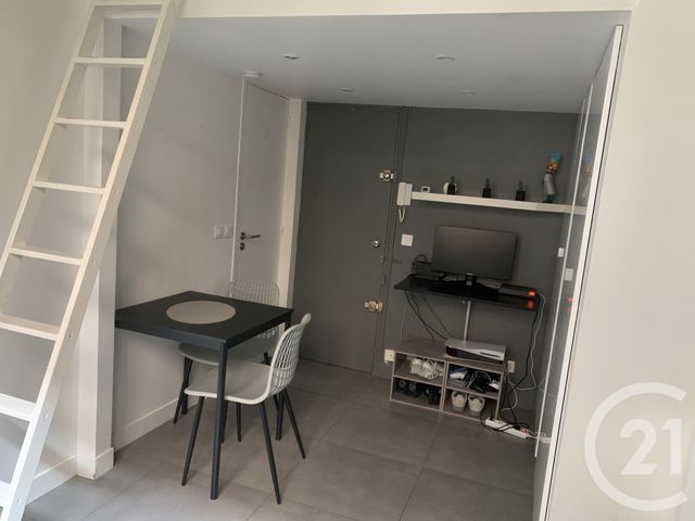 Appartement F1 à louer - 1 pièce - 13.0 m2 - PARIS - 75116 - ILE-DE-FRANCE - Century 21 Victor Hugo - Trocadéro