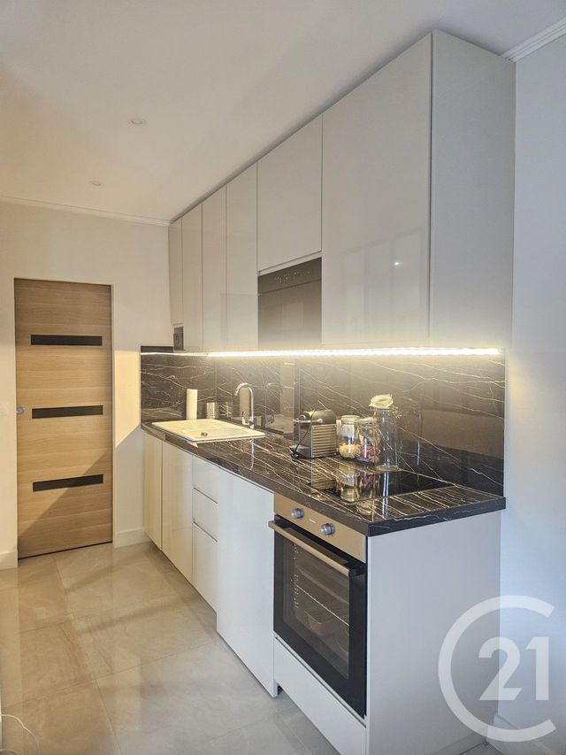 Appartement F2 à vendre - 2 pièces - 39.16 m2 - PARIS - 75016 - ILE-DE-FRANCE - Century 21 Victor Hugo - Trocadéro