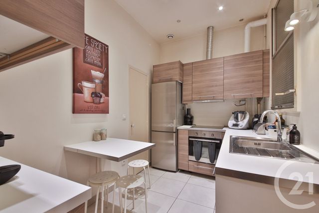 Appartement F4 à vendre - 4 pièces - 87.95 m2 - PARIS - 75008 - ILE-DE-FRANCE - Century 21 Victor Hugo - Trocadéro