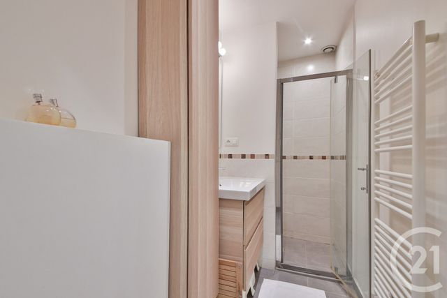 Appartement F4 à vendre - 4 pièces - 87.95 m2 - PARIS - 75008 - ILE-DE-FRANCE - Century 21 Victor Hugo - Trocadéro