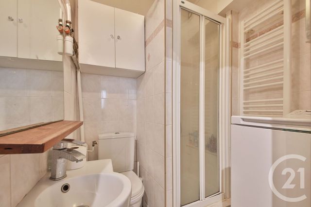 Appartement F1 à vendre - 2 pièces - 22.79 m2 - NEUILLY SUR SEINE - 92 - ILE-DE-FRANCE - Century 21 Victor Hugo - Trocadéro