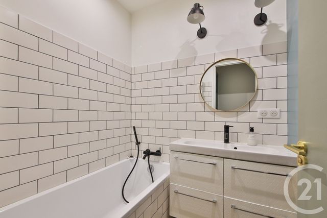 Appartement F3 à vendre - 3 pièces - 85.0 m2 - PARIS - 75015 - ILE-DE-FRANCE - Century 21 Victor Hugo - Trocadéro