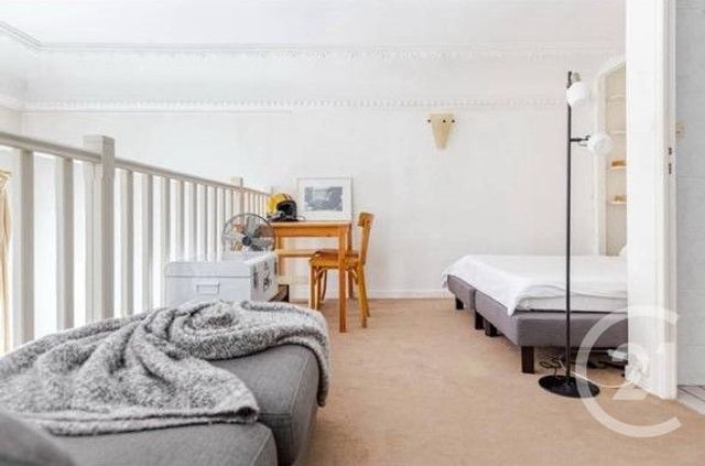 Appartement Duplex à louer - 2 pièces - 44.06 m2 - PARIS - 75008 - ILE-DE-FRANCE - Century 21 Victor Hugo - Trocadéro
