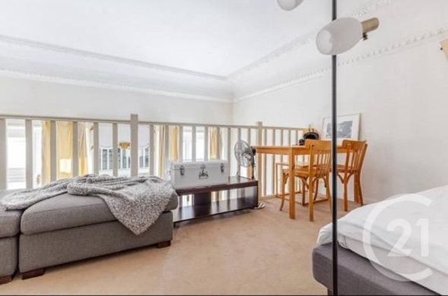 Appartement Duplex à louer - 2 pièces - 44.06 m2 - PARIS - 75008 - ILE-DE-FRANCE - Century 21 Victor Hugo - Trocadéro