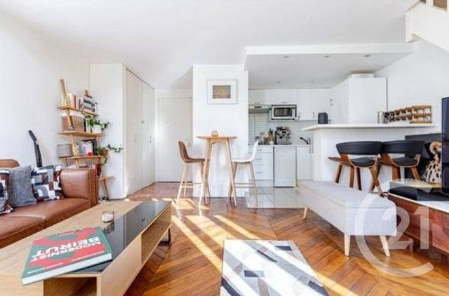 Appartement Duplex à louer - 2 pièces - 44.06 m2 - PARIS - 75008 - ILE-DE-FRANCE - Century 21 Victor Hugo - Trocadéro