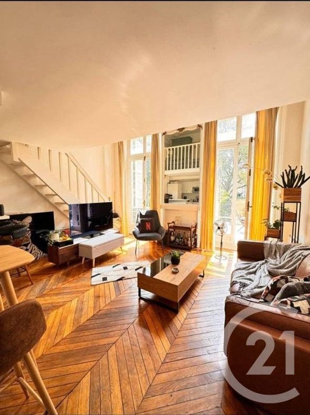 Appartement Duplex à louer - 2 pièces - 44.06 m2 - PARIS - 75008 - ILE-DE-FRANCE - Century 21 Victor Hugo - Trocadéro