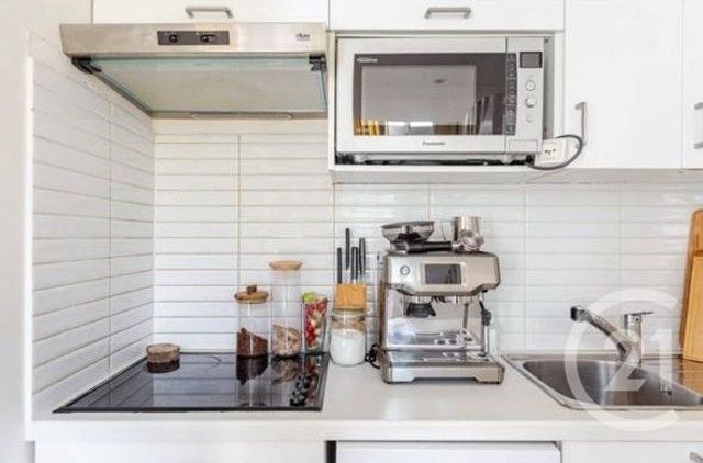 Appartement Duplex à louer - 2 pièces - 44.06 m2 - PARIS - 75008 - ILE-DE-FRANCE - Century 21 Victor Hugo - Trocadéro