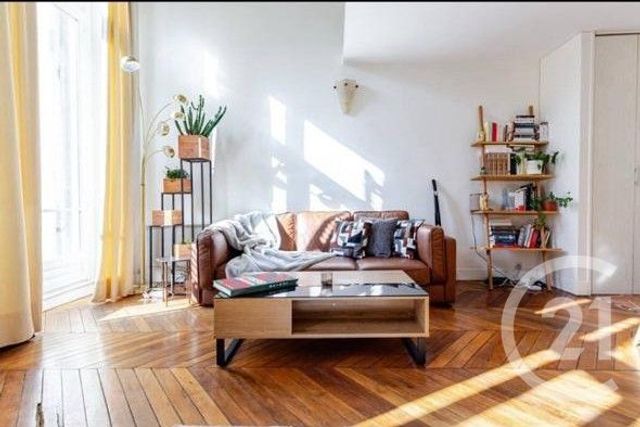 Appartement Duplex à louer - 2 pièces - 44.06 m2 - PARIS - 75008 - ILE-DE-FRANCE - Century 21 Victor Hugo - Trocadéro