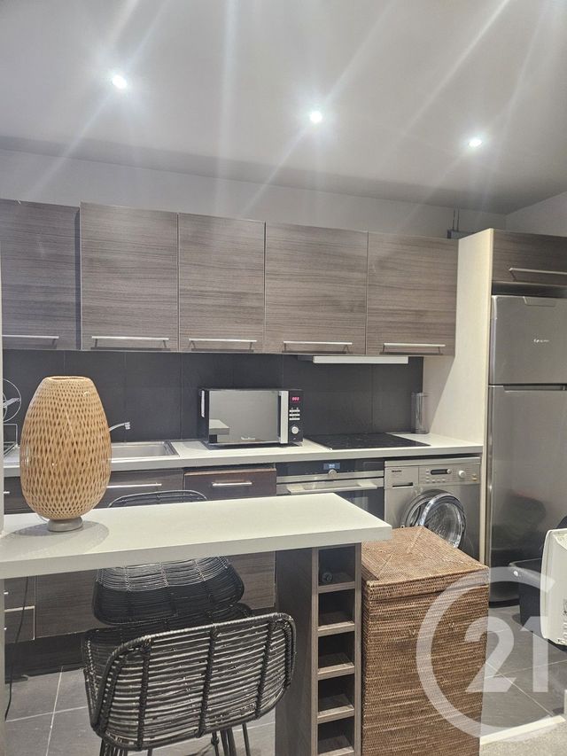 Appartement F1 à louer - 1 pièce - 42.59 m2 - PARIS - 75016 - ILE-DE-FRANCE - Century 21 Victor Hugo - Trocadéro