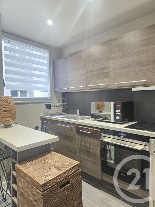 Appartement F1 à louer - 1 pièce - 42.59 m2 - PARIS - 75016 - ILE-DE-FRANCE - Century 21 Victor Hugo - Trocadéro