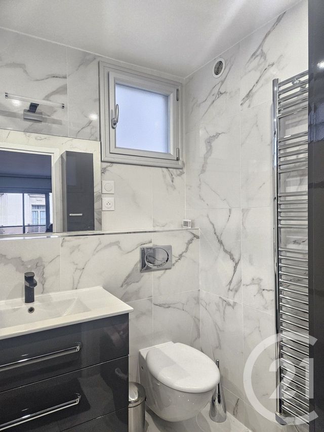 Appartement F1 à louer - 1 pièce - 42.59 m2 - PARIS - 75016 - ILE-DE-FRANCE - Century 21 Victor Hugo - Trocadéro