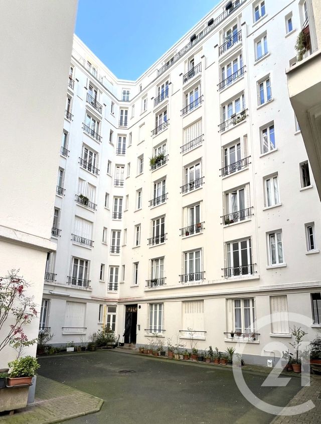 Appartement F2 à vendre - 2 pièces - 31.67 m2 - PARIS - 75018 - ILE-DE-FRANCE - Century 21 Victor Hugo - Trocadéro
