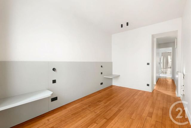Appartement F5 à vendre - 5 pièces - 95.4 m2 - PARIS - 75009 - ILE-DE-FRANCE - Century 21 Victor Hugo - Trocadéro