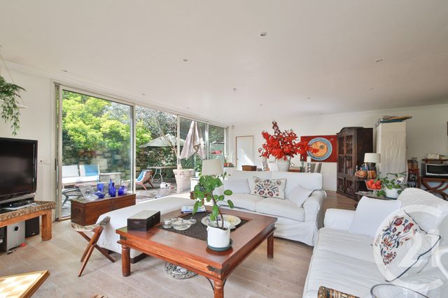 Appartement F5 à vendre - 4 pièces - 169.78 m2 - SURESNES - 92 - ILE-DE-FRANCE - Century 21 Victor Hugo - Trocadéro