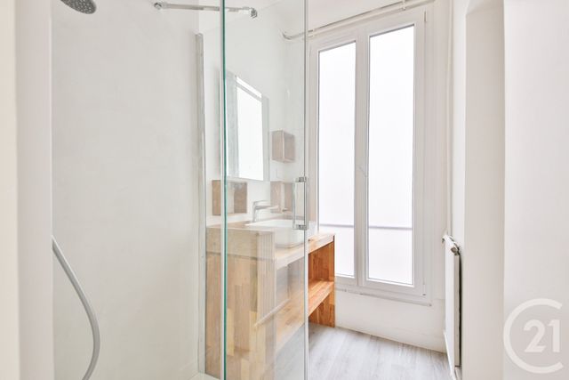 Appartement F2 à vendre - 2 pièces - 55.17 m2 - PARIS - 75010 - ILE-DE-FRANCE - Century 21 Victor Hugo - Trocadéro