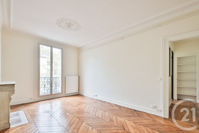 Appartement F2 à vendre - 2 pièces - 55.17 m2 - PARIS - 75010 - ILE-DE-FRANCE - Century 21 Victor Hugo - Trocadéro