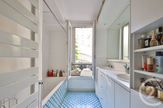 Appartement F4 à vendre - 4 pièces - 86.31 m2 - PARIS - 75009 - ILE-DE-FRANCE - Century 21 Victor Hugo - Trocadéro