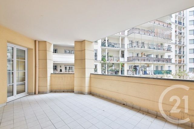 Appartement F4 à vendre - 4 pièces - 84.02 m2 - COURBEVOIE - 92 - ILE-DE-FRANCE - Century 21 Victor Hugo - Trocadéro