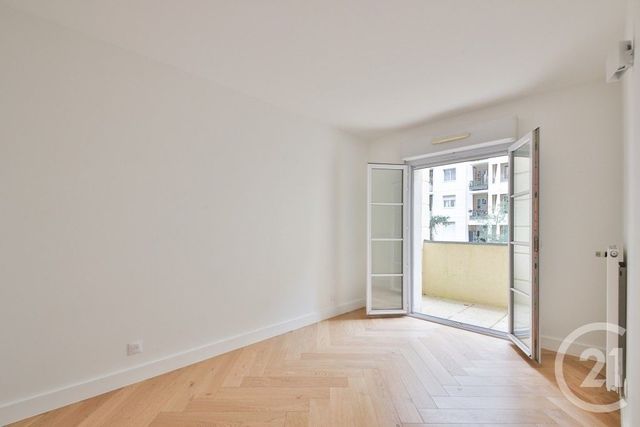 Appartement F4 à vendre - 4 pièces - 84.02 m2 - COURBEVOIE - 92 - ILE-DE-FRANCE - Century 21 Victor Hugo - Trocadéro