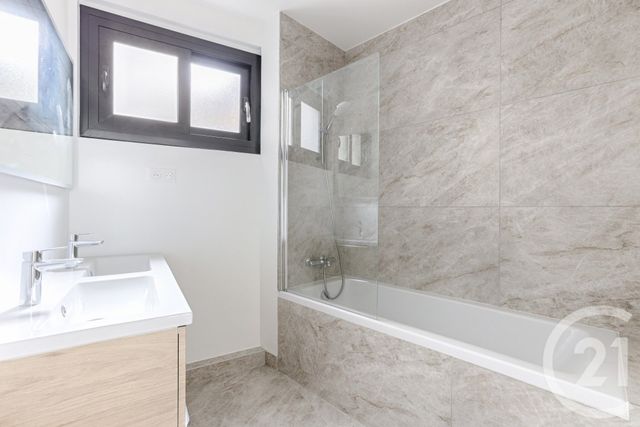 Appartement F4 à vendre - 4 pièces - 89.26 m2 - PARIS - 75016 - ILE-DE-FRANCE - Century 21 Victor Hugo - Trocadéro