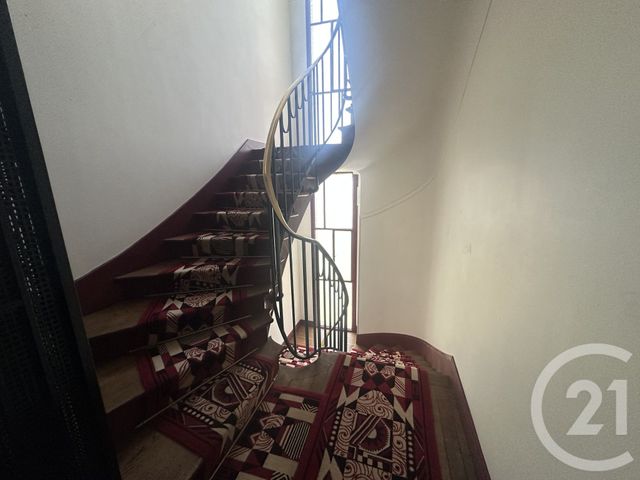 Appartement Studio à louer - 1 pièce - 28.43 m2 - PARIS - 75016 - ILE-DE-FRANCE - Century 21 Victor Hugo - Trocadéro