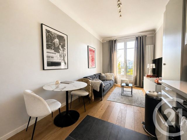 Appartement Studio à louer - 1 pièce - 28.43 m2 - PARIS - 75016 - ILE-DE-FRANCE - Century 21 Victor Hugo - Trocadéro
