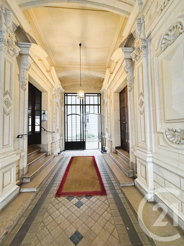 Appartement F2 à louer - 2 pièces - 31.37 m2 - NEUILLY SUR SEINE - 92 - ILE-DE-FRANCE - Century 21 Victor Hugo - Trocadéro