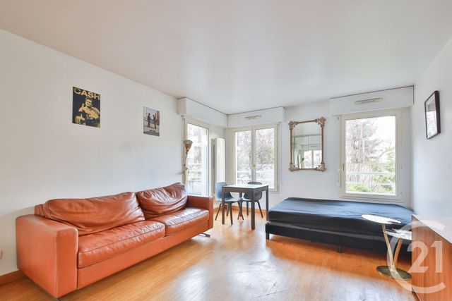 Appartement Studio à louer PARIS