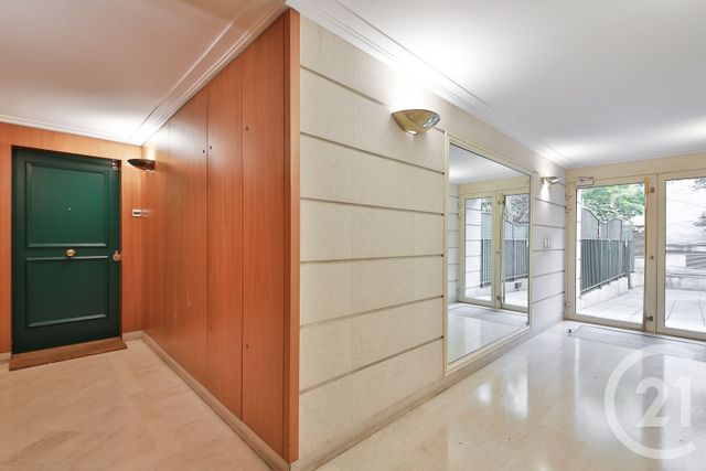 Appartement Studio à louer - 1 pièce - 32.05 m2 - PARIS - 75016 - ILE-DE-FRANCE - Century 21 Victor Hugo - Trocadéro