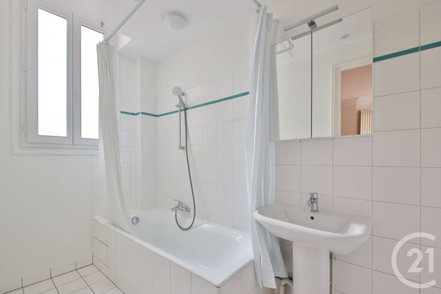 Appartement F2 à louer - 2 pièces - 55.8 m2 - PARIS - 75016 - ILE-DE-FRANCE - Century 21 Victor Hugo - Trocadéro