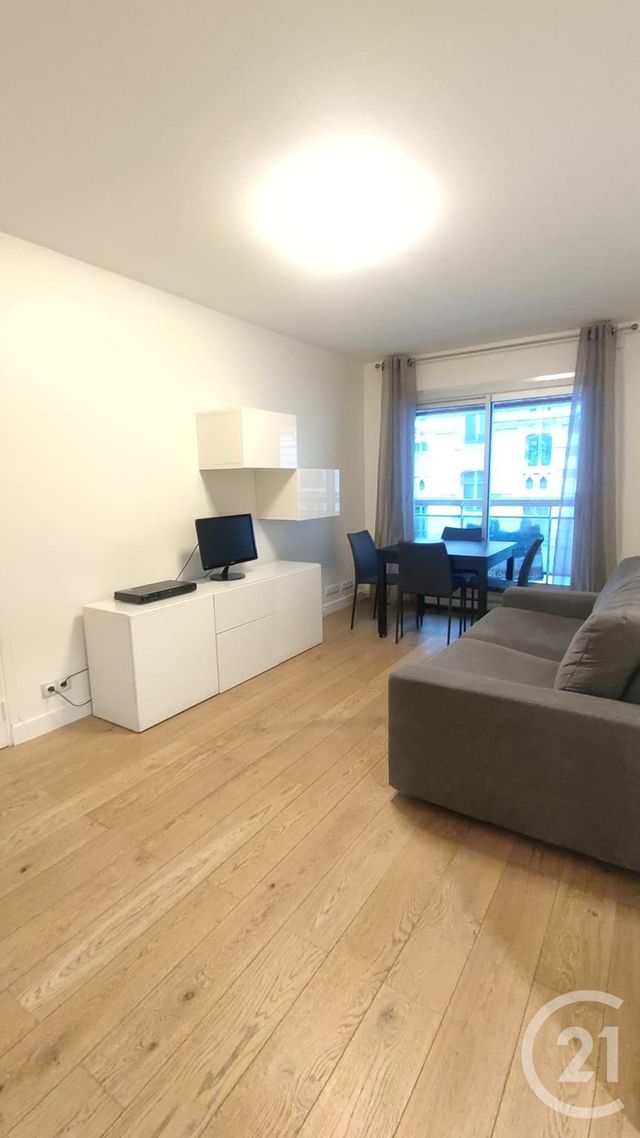 Appartement F2 à louer - 2 pièces - 39.83 m2 - PARIS - 75016 - ILE-DE-FRANCE - Century 21 Victor Hugo - Trocadéro