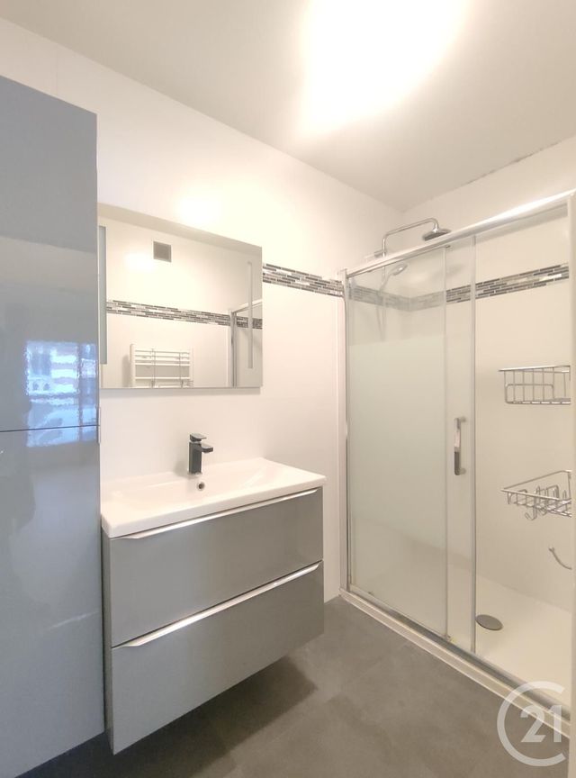 Appartement F2 à louer - 2 pièces - 39.83 m2 - PARIS - 75016 - ILE-DE-FRANCE - Century 21 Victor Hugo - Trocadéro
