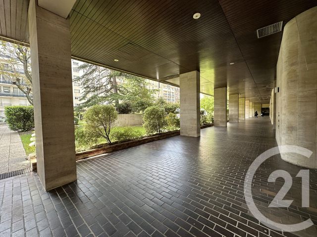 Appartement F2 à louer - 2 pièces - 64.96 m2 - PARIS - 75015 - ILE-DE-FRANCE - Century 21 Victor Hugo - Trocadéro