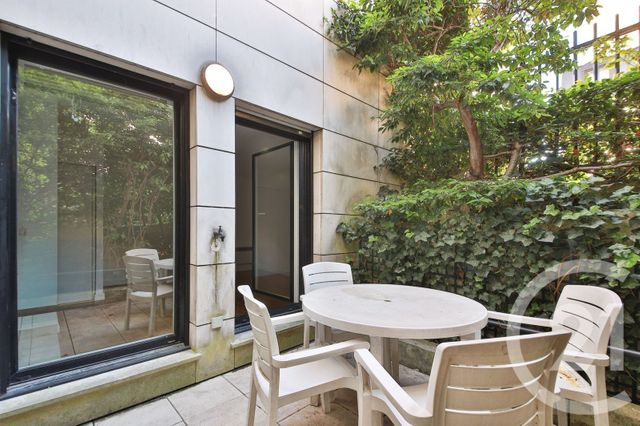 Appartement Studio à vendre - 1 pièce - 29.92 m2 - COURBEVOIE - 92 - ILE-DE-FRANCE - Century 21 Victor Hugo - Trocadéro