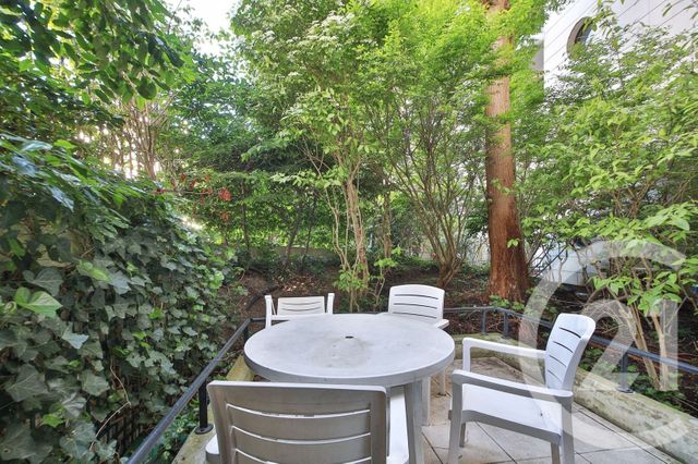 Appartement Studio à vendre - 1 pièce - 29.92 m2 - COURBEVOIE - 92 - ILE-DE-FRANCE - Century 21 Victor Hugo - Trocadéro