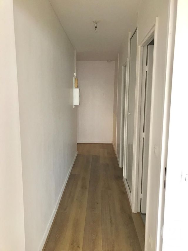 Appartement Studio à louer - 1 pièce - 28.73 m2 - PARIS - 75012 - ILE-DE-FRANCE - Century 21 Victor Hugo - Trocadéro