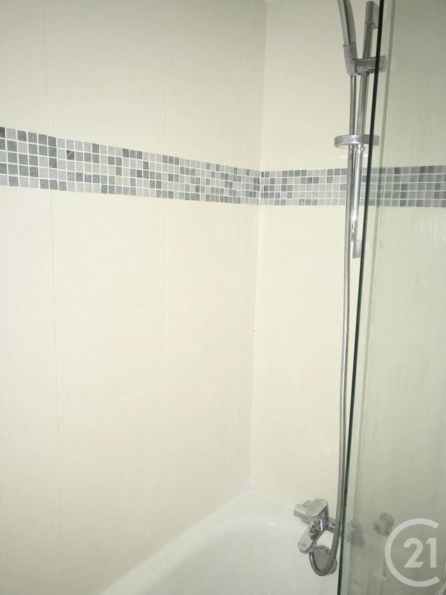 Appartement Studio à louer - 1 pièce - 28.73 m2 - PARIS - 75012 - ILE-DE-FRANCE - Century 21 Victor Hugo - Trocadéro