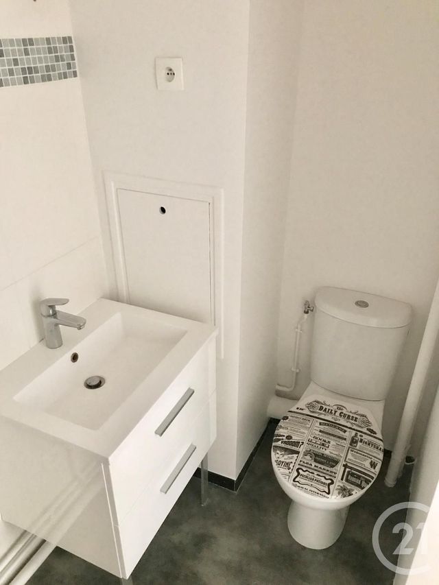 Appartement Studio à louer - 1 pièce - 28.73 m2 - PARIS - 75012 - ILE-DE-FRANCE - Century 21 Victor Hugo - Trocadéro