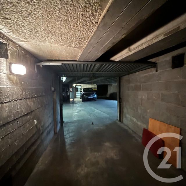 parking à louer - 12.9 m2 - PARIS - 75016 - ILE-DE-FRANCE - Century 21 Victor Hugo - Trocadéro