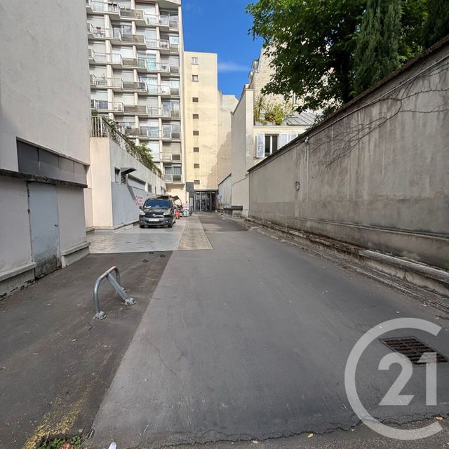 parking à louer - 12.9 m2 - PARIS - 75016 - ILE-DE-FRANCE - Century 21 Victor Hugo - Trocadéro