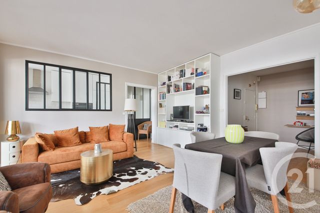 Appartement F2 à vendre - 2 pièces - 70.9 m2 - PARIS - 75015 - ILE-DE-FRANCE - Century 21 Victor Hugo - Trocadéro