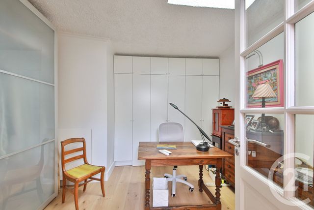 Appartement F5 à vendre - 4 pièces - 169.78 m2 - SURESNES - 92 - ILE-DE-FRANCE - Century 21 Victor Hugo - Trocadéro