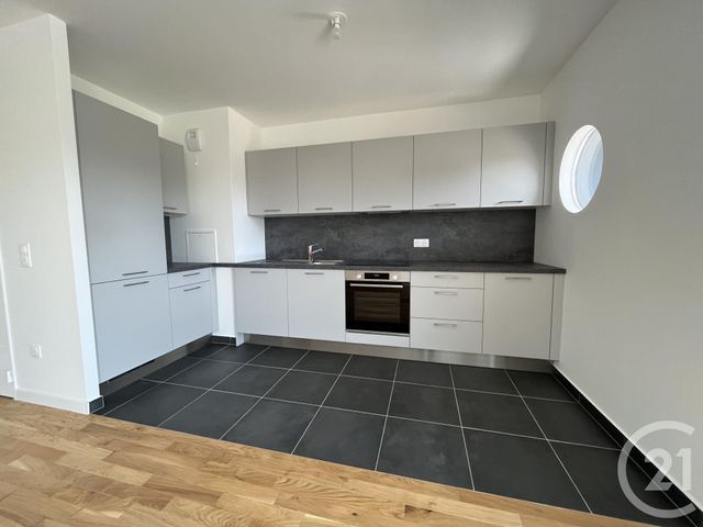 Appartement F3 à louer - 3 pièces - 61.76 m2 - ST OUEN - 93 - ILE-DE-FRANCE - Century 21 Victor Hugo - Trocadéro
