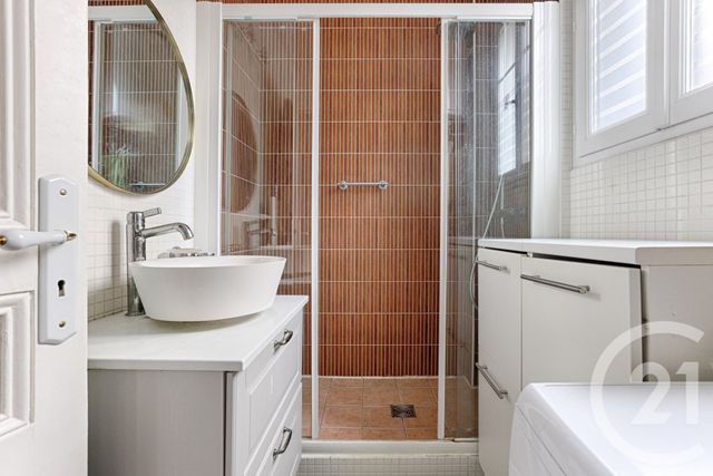 Appartement F3 à vendre - 3 pièces - 64.71 m2 - PARIS - 75015 - ILE-DE-FRANCE - Century 21 Victor Hugo - Trocadéro