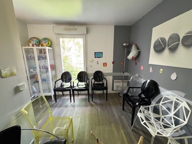 Appartement F3 à vendre - 3 pièces - 69.33 m2 - COURBEVOIE - 92 - ILE-DE-FRANCE - Century 21 Victor Hugo - Trocadéro