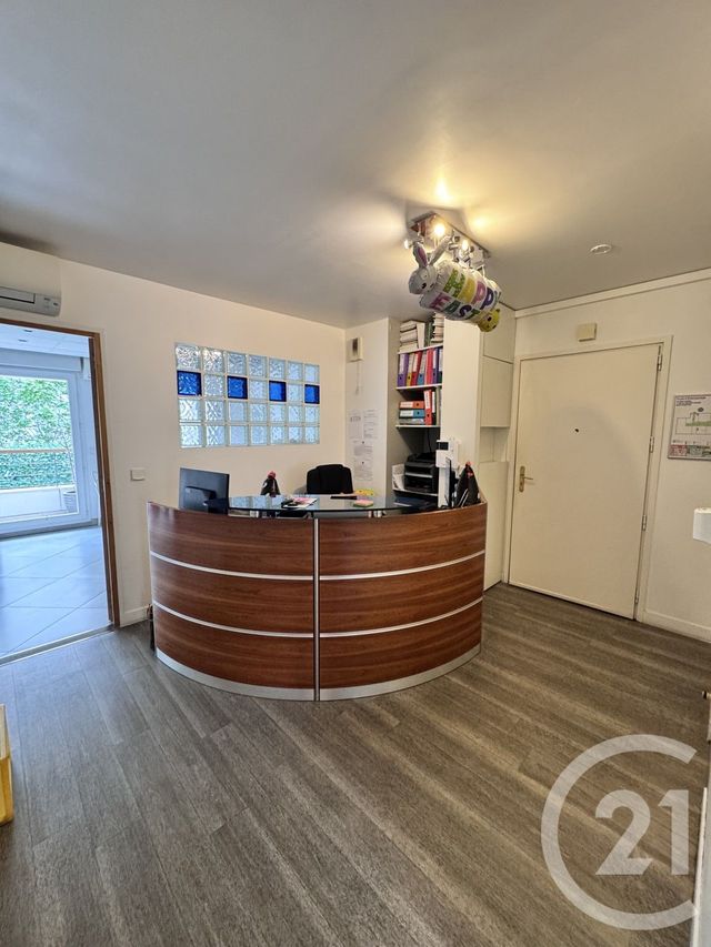 Appartement F3 à vendre - 3 pièces - 69.33 m2 - COURBEVOIE - 92 - ILE-DE-FRANCE - Century 21 Victor Hugo - Trocadéro
