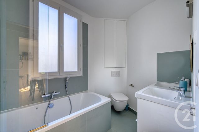 Appartement F4 à vendre - 4 pièces - 94.05 m2 - PARIS - 75017 - ILE-DE-FRANCE - Century 21 Victor Hugo - Trocadéro