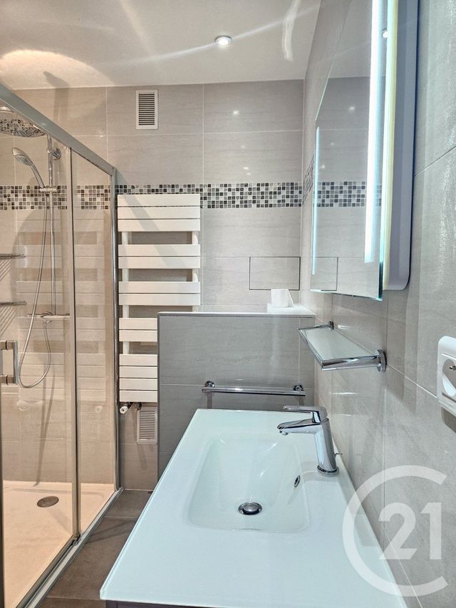 Appartement F2 à louer - 2 pièces - 40.16 m2 - PARIS - 75016 - ILE-DE-FRANCE - Century 21 Victor Hugo - Trocadéro